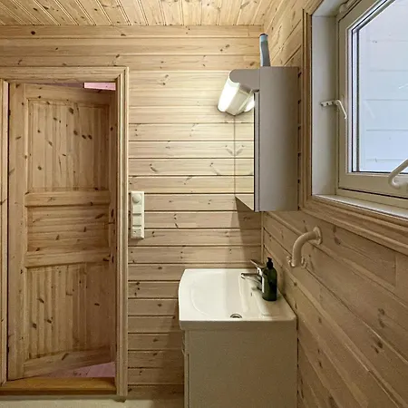 1 Bedroom Cozy In Forde I Hordaland * Erve